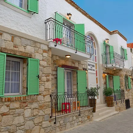 Brothers Ξενοδοχείο Çeşme