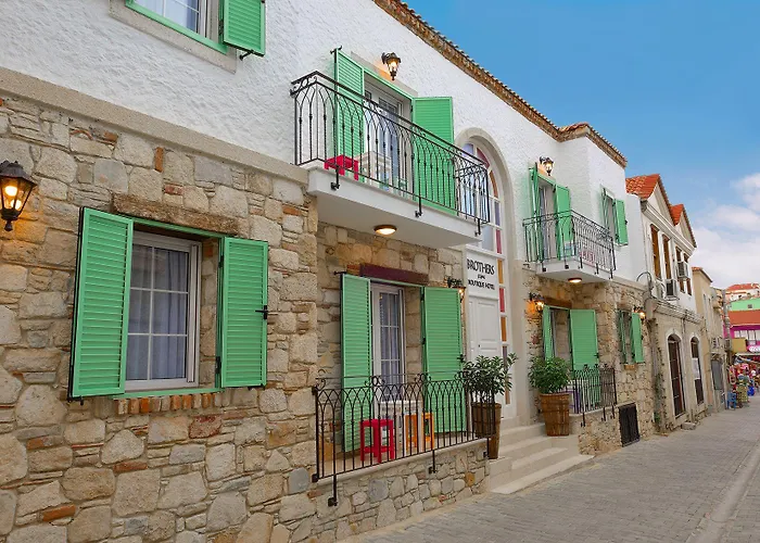 Brothers فندق Çeşme